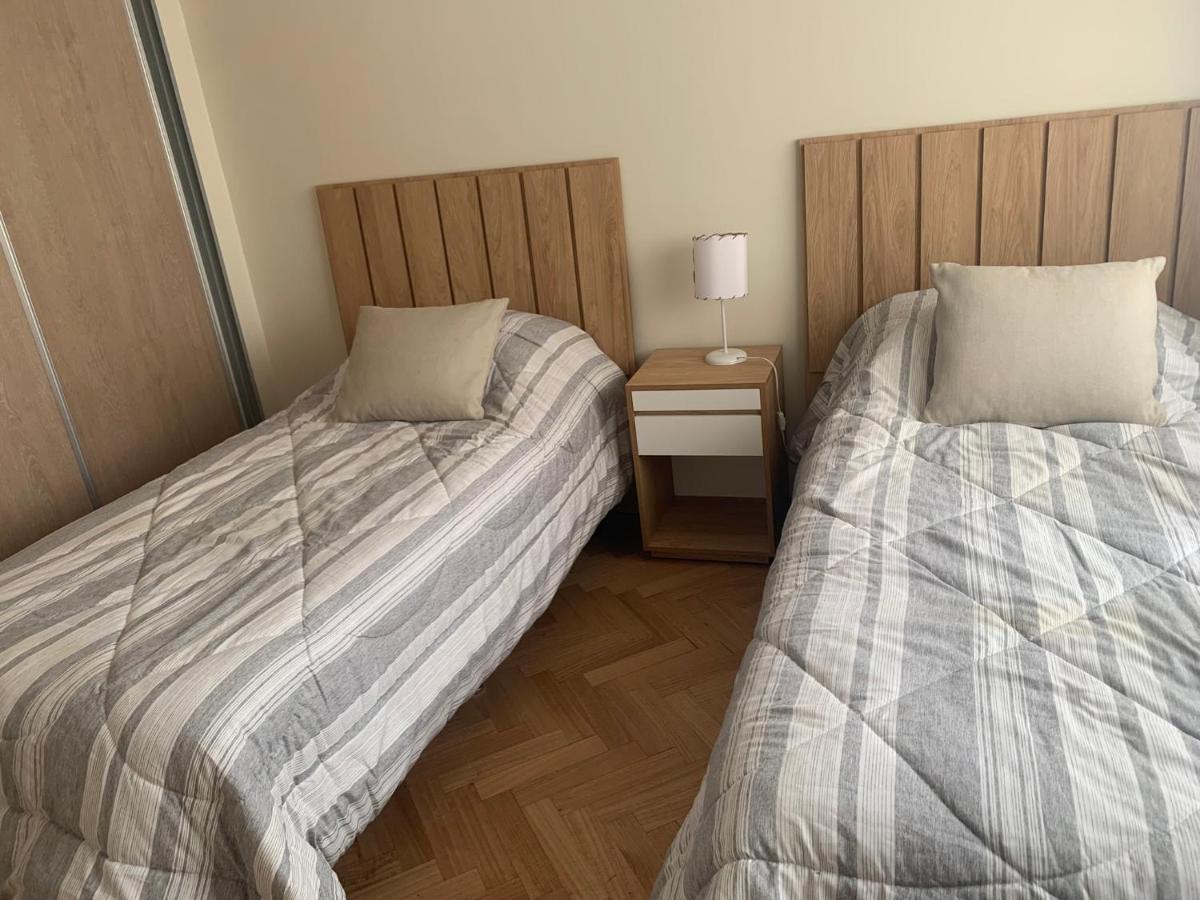3 Amplios Ambientes Excelente Ubicacion-Avenida Corrientes Almagro- Cerca De Todo Apartment Buenos Aires Bagian luar foto